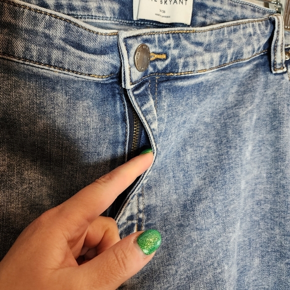 Lane Bryant Crop Jeans.  Women's plus size 34/36. 6X. Stretch denim - Picture 6 of 16